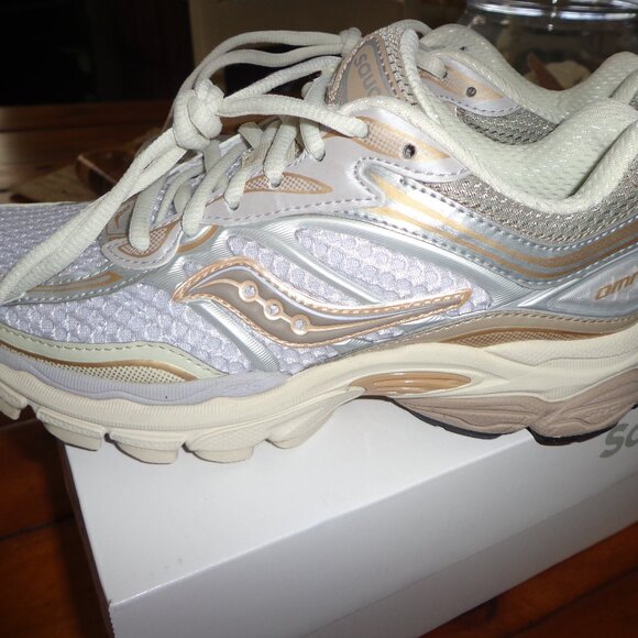 FIRM Saucony ProGrid Omni 9 Sneakers 6W/4.5M Grey Breathable Mesh Upper - Picture 2 of 13